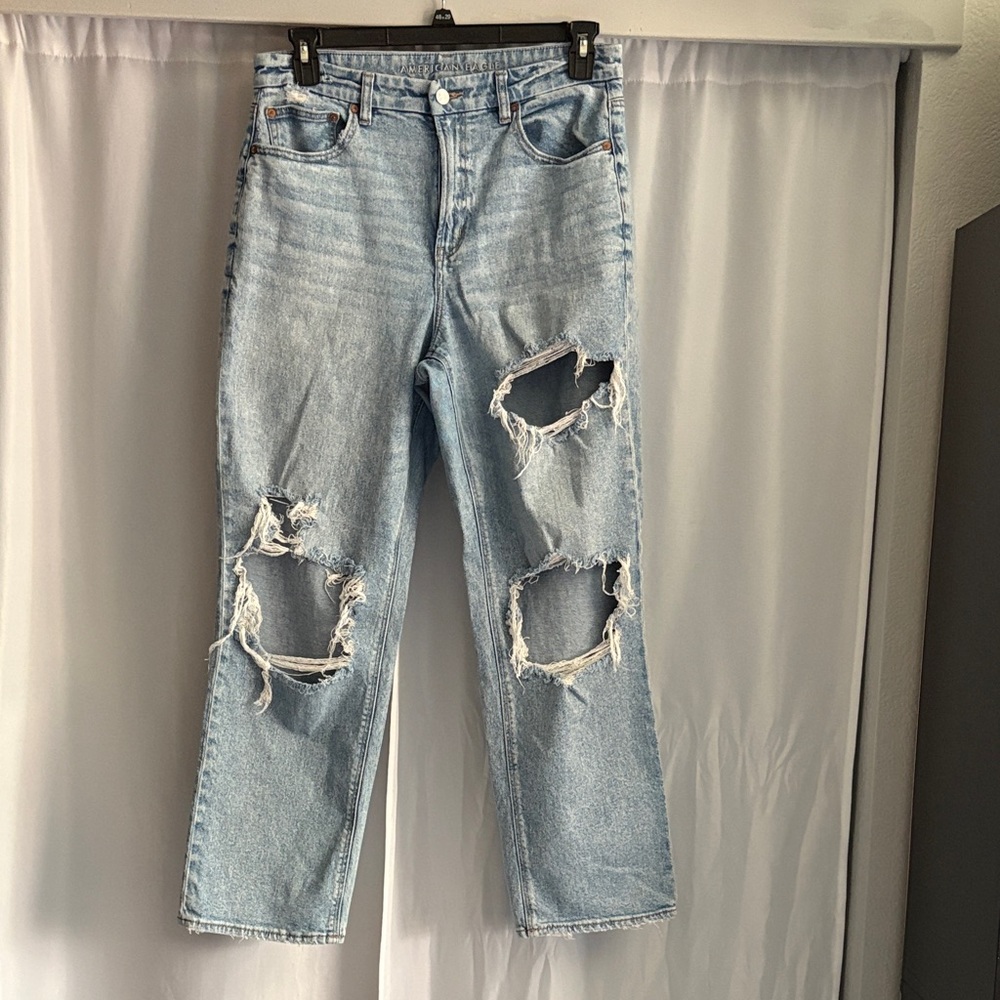 American Eagle Outfitters Light Blue Distressed Straight Leg Jeans